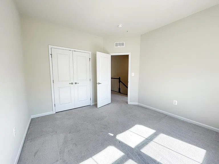 10132 Dorsey Ln — Photo 32