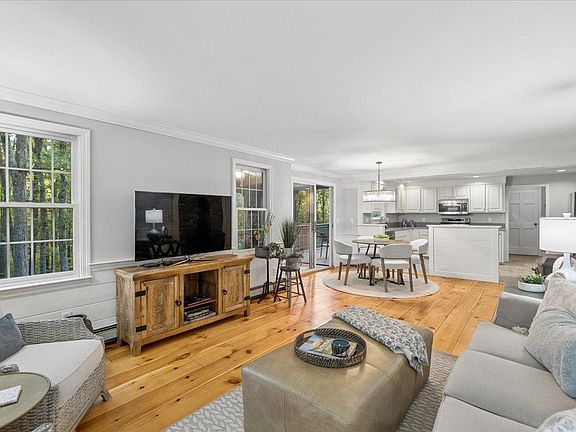 3rd image of 33 Ledgewood Road