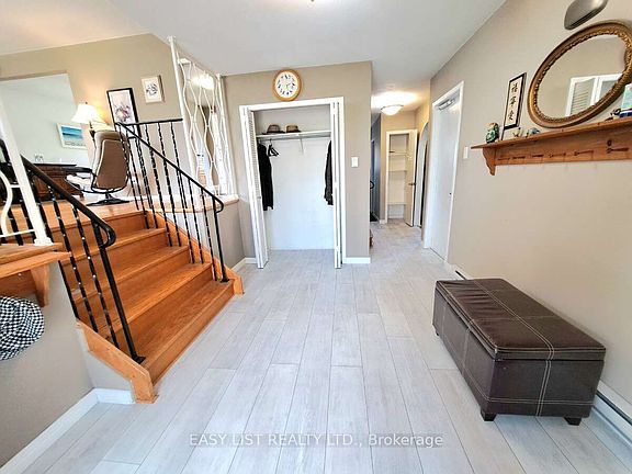 3rd image of 1035 Oshawa Blvd N