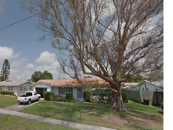 11033 86th Ave, Seminole, FL 33772