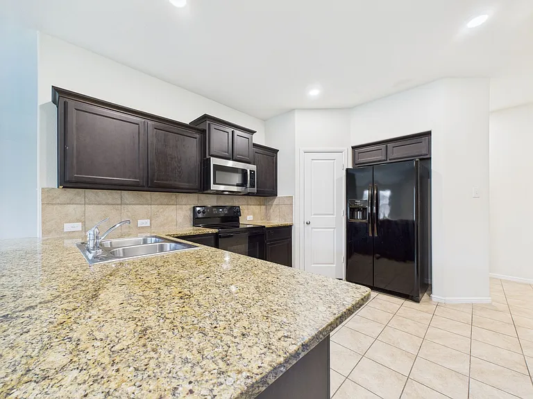 9345 Herringbone Dr — Photo 11