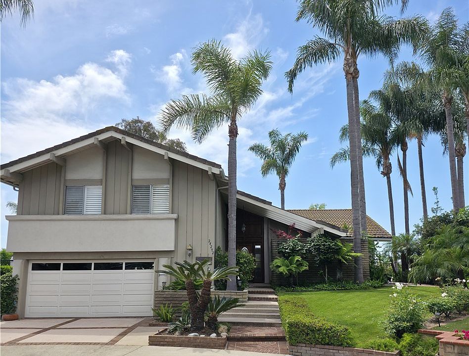 1st image of 24292 Sunnybrook Cir