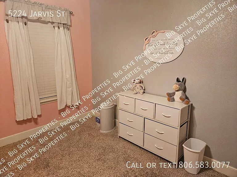 5224 Jarvis St — Photo 8