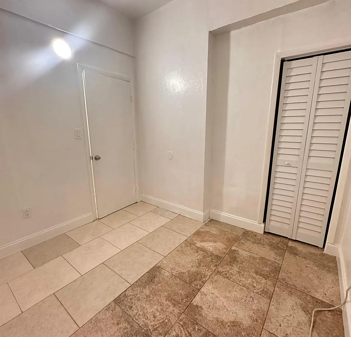 2 bed, 600 sqft, $1,950 — Photo 3