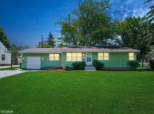 923 E 7th St, Lockport, IL 60441