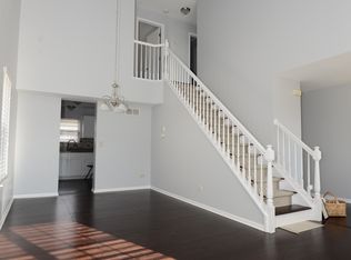 2032 Kentland Dr, Romeoville, IL 60446