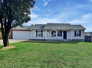 1203 Larzelere Ln, La Vergne, TN 37086