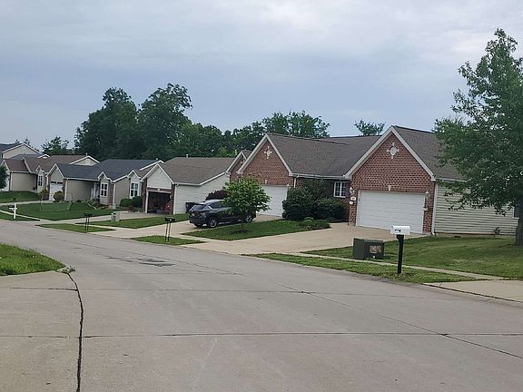 4th image of 210 Discovery Village Cir