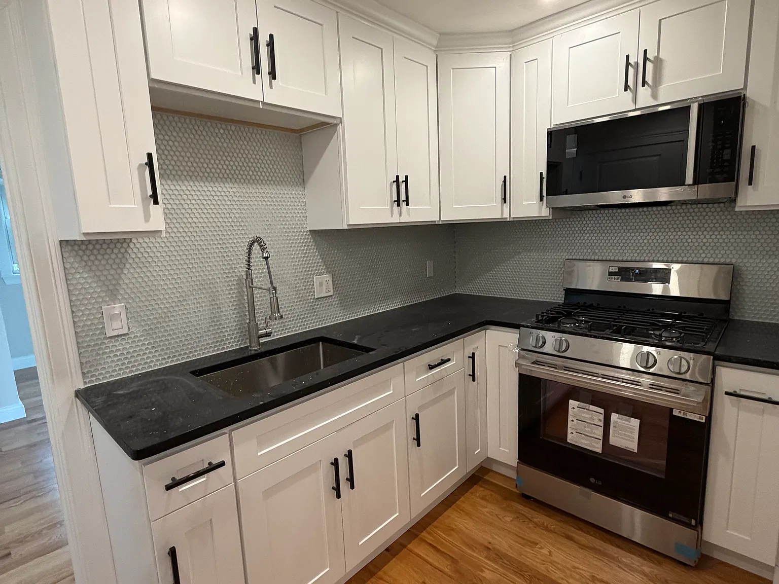2 bed, $2,785 — Photo 1