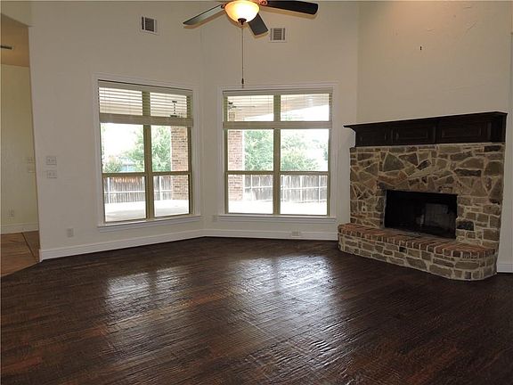 3rd image of 4308 Fox Trail Ln