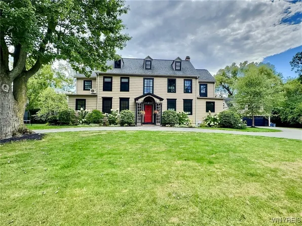 211 Lebrun Rd, Amherst, NY 14226