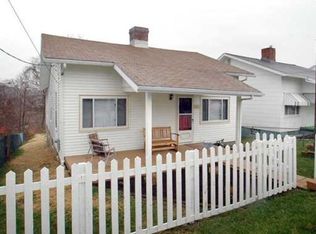 320 College St, Verona, PA 15147