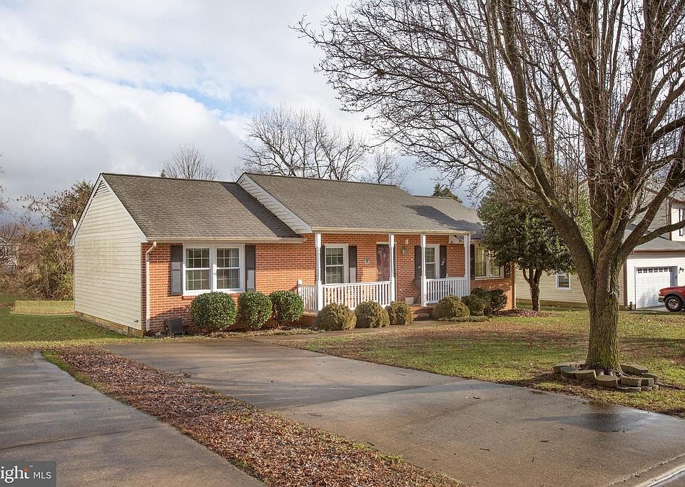 1st image of 5070 Lavelle Dr