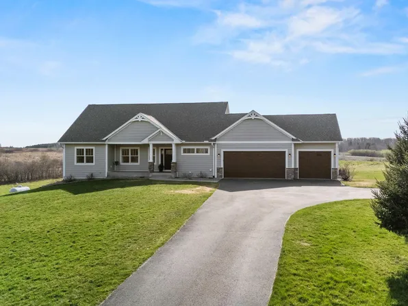 4 170th St, River Falls, WI 54022