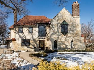 1014 Mount Curve Ave, Minneapolis, MN 55403