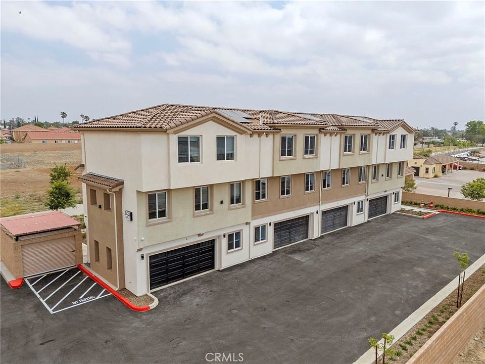 1st image of 8423 Tamarind Ave