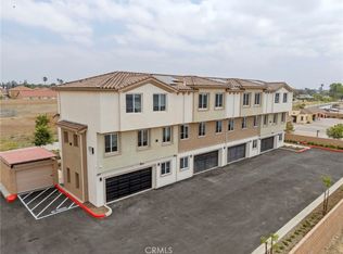 8423 Tamarind Ave, Fontana, CA 92335