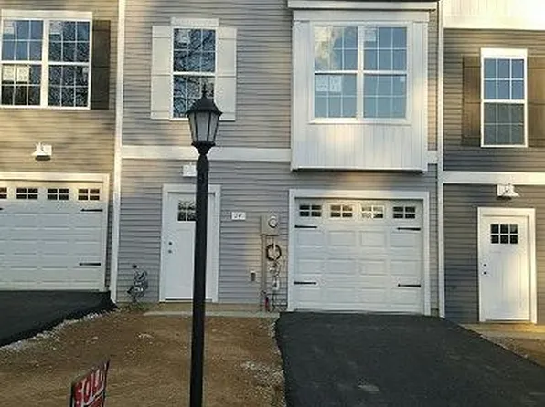 14 Brookside Ave, Hanover, PA 17331