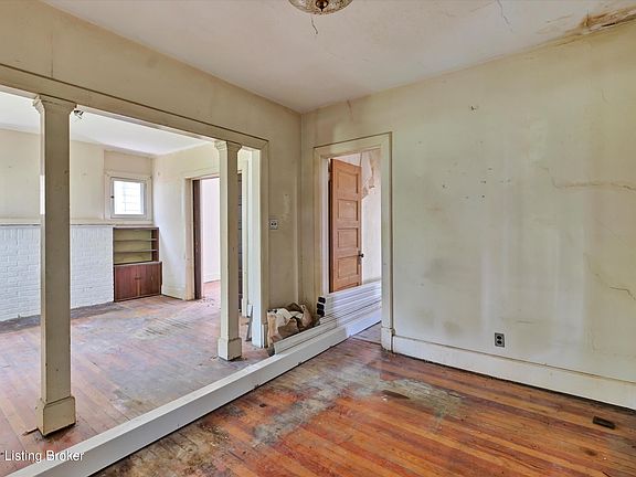 5th image of 420 E Lee St