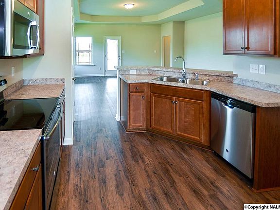 5th image of 114 Diamond Head Cir
