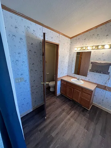 220 Diamond Dr Photo 1