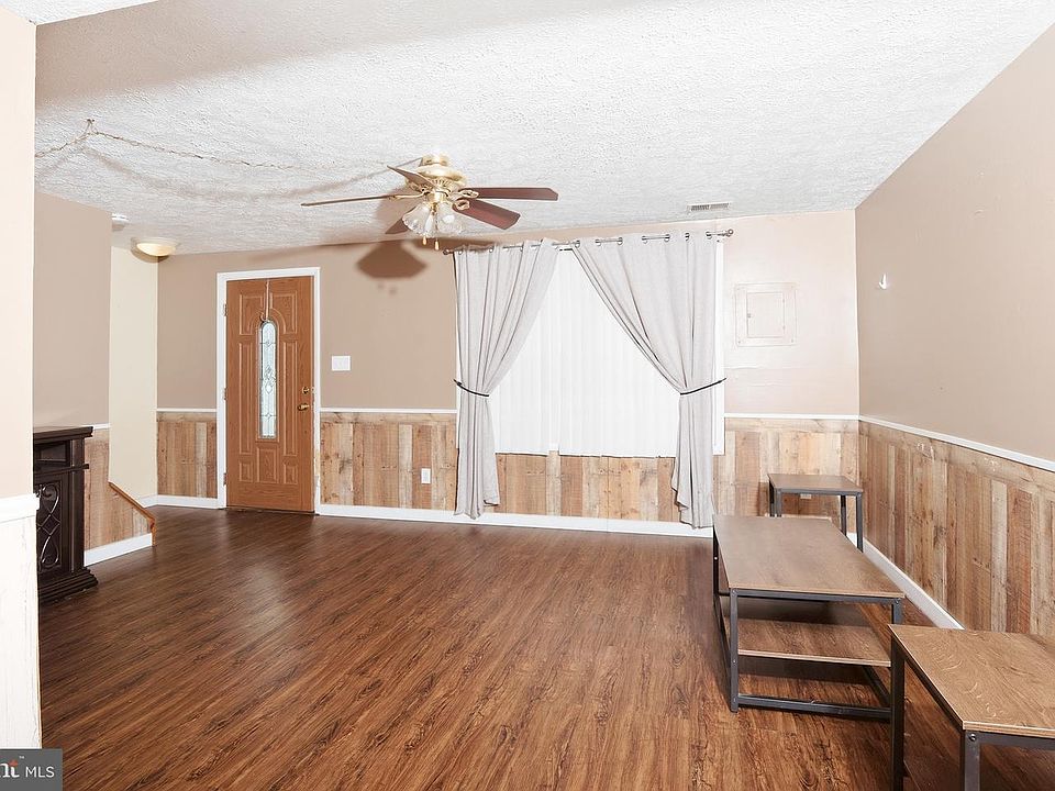 1st image of 111 Quail Ct