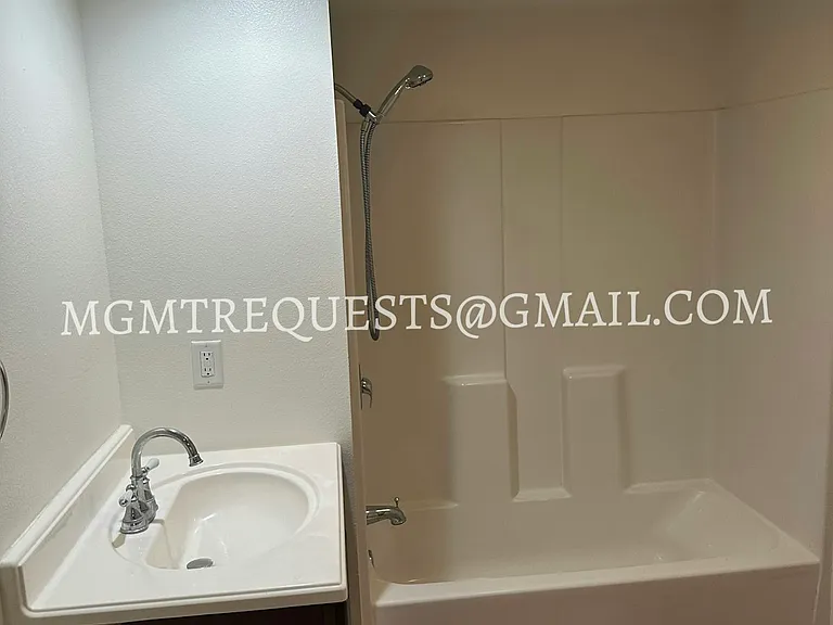 3374 Lime St #1/2 — Photo 7