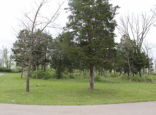 132 Forestgate Dr, Nicholasville, KY 40356