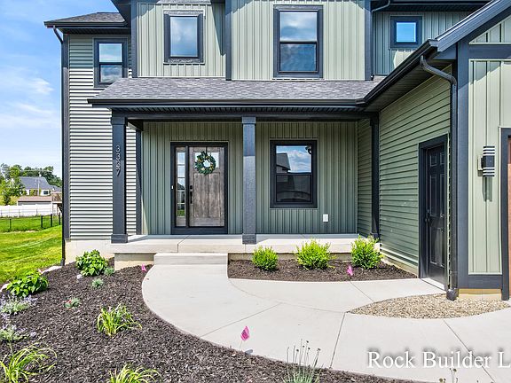 3rd image of 3337 Eagle Peak Dr