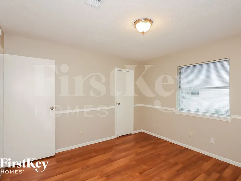 2518 S San Antonio St — Photo 12
