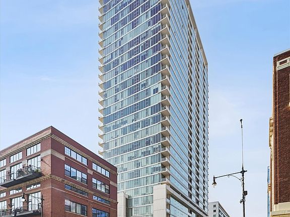 2nd image of 1720 S Michigan Ave APT 202