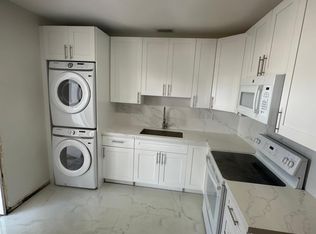 9202 SW 34th St #B, Miami, FL 33165