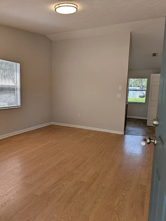 1821 Georgianna St — Photo 1