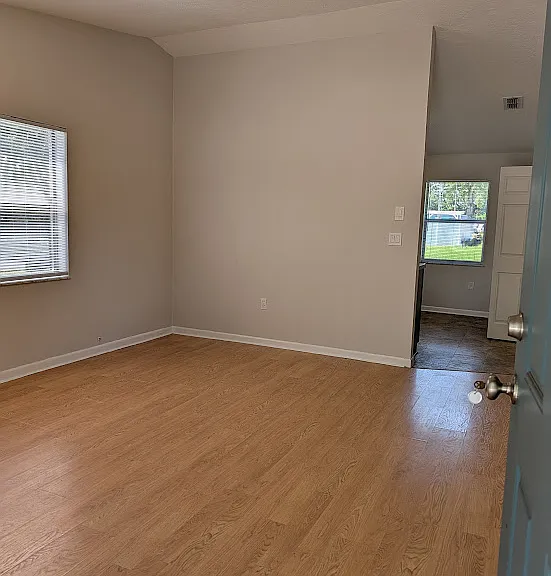 1821 Georgianna St — Photo 1