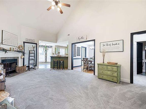5th image of 6 Keystone Ln NE