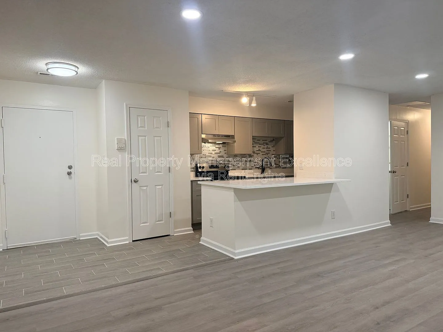 2 bed, 2.0 bath, 1012 sqft, $1,195 — Photo 4