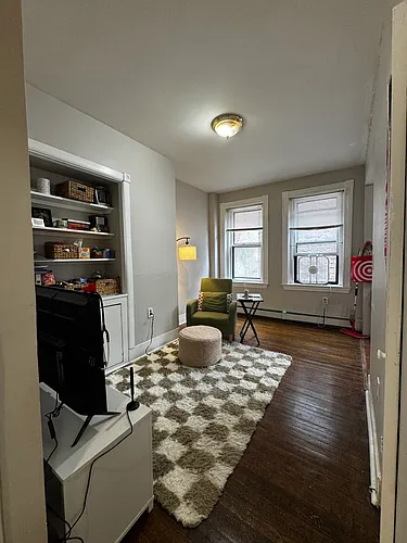 55 Revere St #2R Photo 1