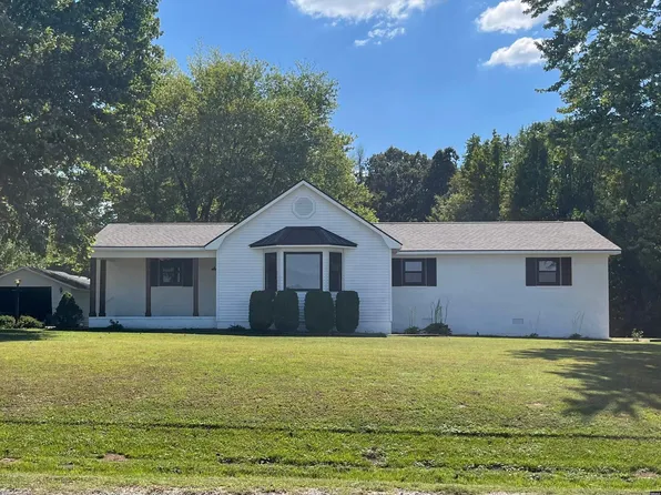460 Hillside Rd, Martin, TN 38237