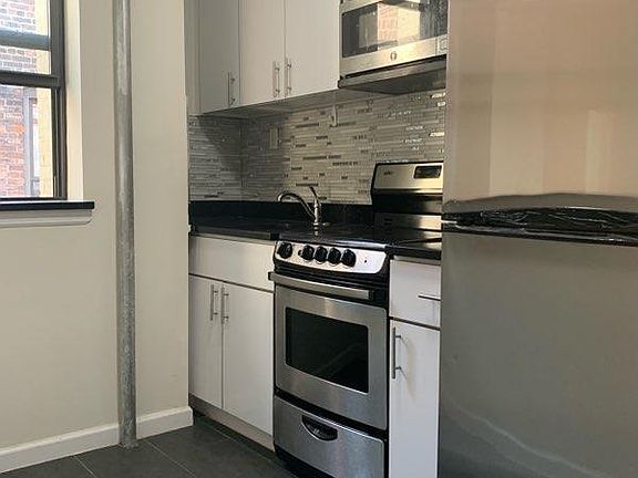 2nd image of 4120 29th St APT 5B
