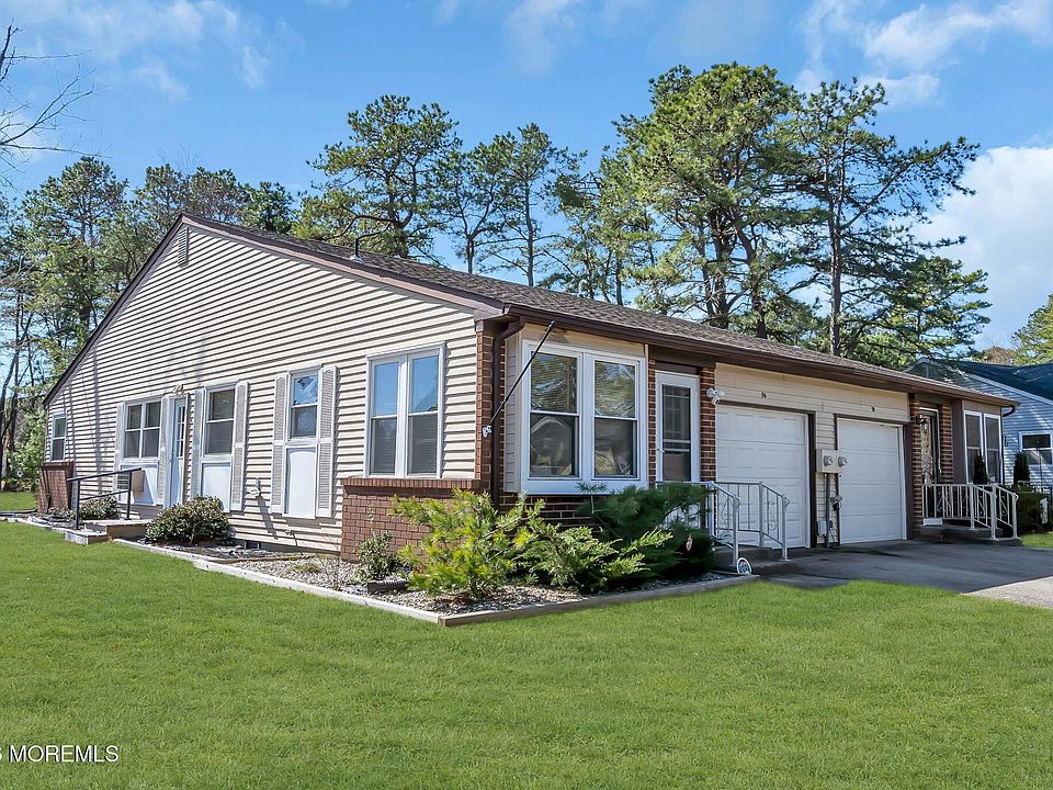 1st image of 9 Greenwood Lane #62