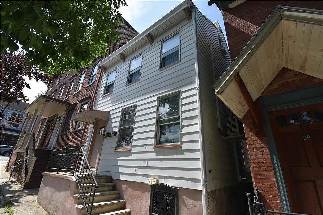 2 bed, 896 sqft, $1,100 — Photo 2