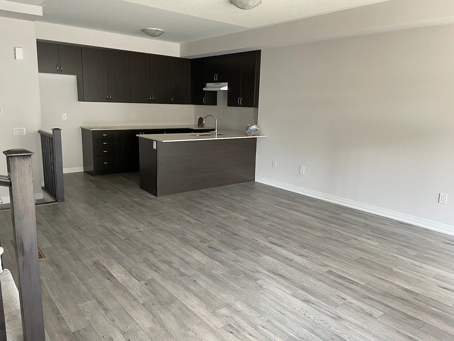 2 bed, 1354 sqft, $2,200 — Photo 3