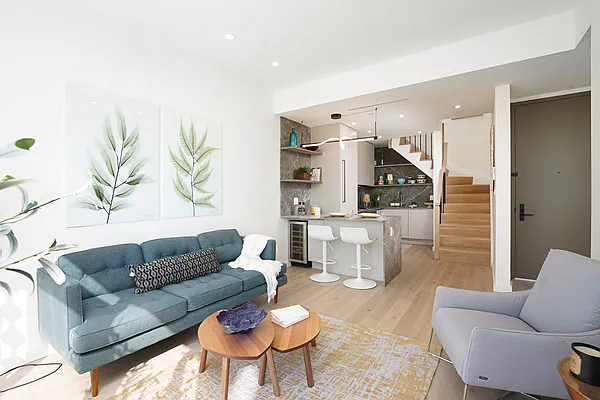 Sold by The In House Group | media 2