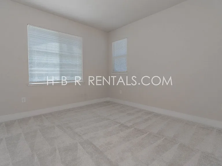 2534 Ottawa Ave — Photo 30
