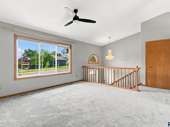 3rd image of 4404 E Steeple Cir Circle