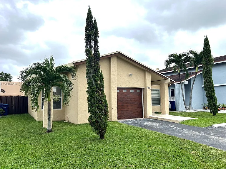 955 NW 106th Avenue Cir — Photo 30