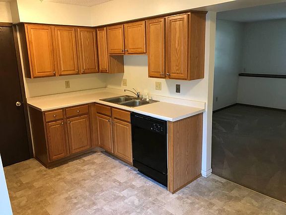 5th image of 902 Lyndale Dr