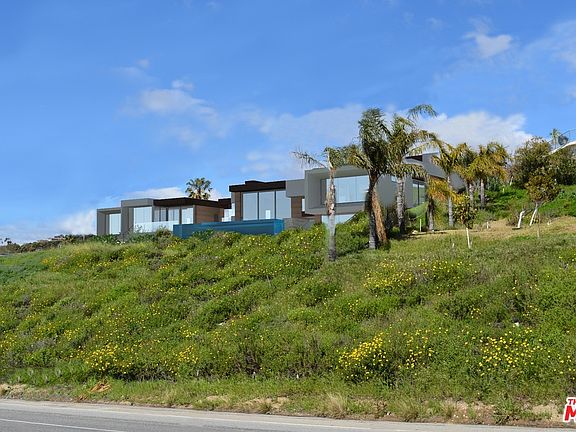 4th image of 27132 Sea Vista Dr