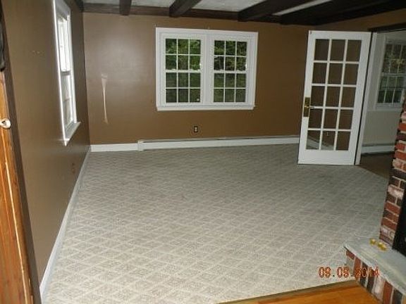 5th image of 23 Tanglewood Dr