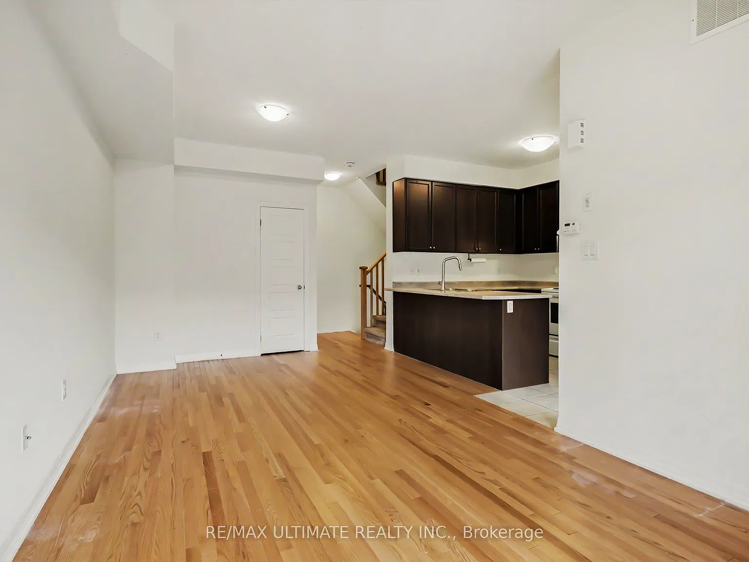 3 bed, $2,995 — Photo 4